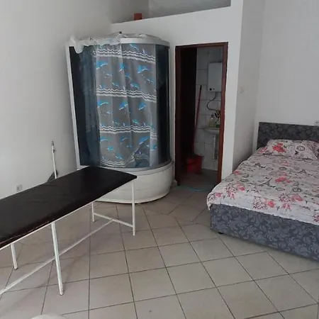 Big Bed, Rumenacka 7 Διαμέρισμα *